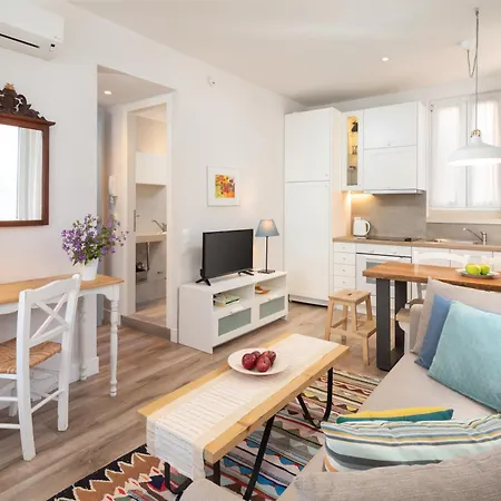 Casanova Corfu Old Town Center